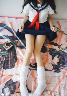欧美的两个美女街拍_蓝光在线观看视频