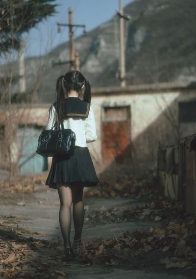 国产真人自拍_BD手机免费观看完整