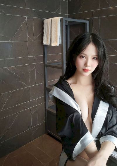 亚洲欧美另类制服丝袜_高清视频大全
