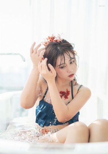 亚洲vr欧美人成综合vr_720最新电影在线观看
