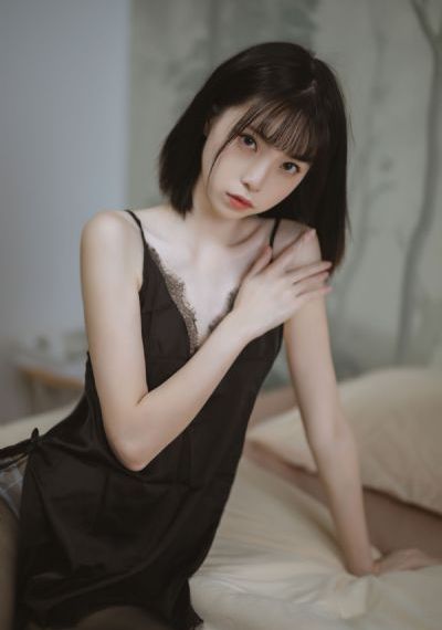 欧美长裙套装_DVD免费观看