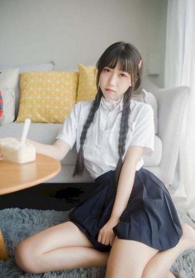 欧美恋夜秀场直播_4K高清迅雷在线观看